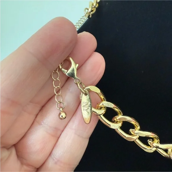 Pink Floral Statement Necklace - Picture 4 of 4